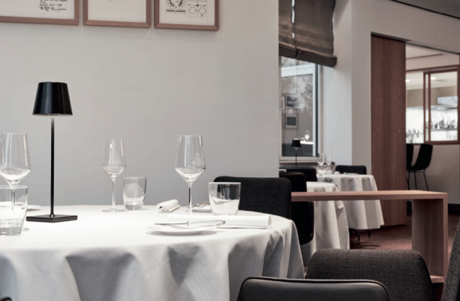 Das Restaurant Le Canard nouveau in Hamburg ist wieder geöffnet.