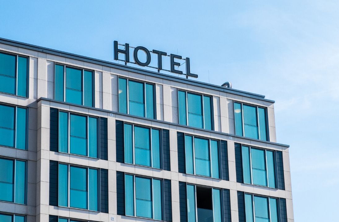 Hotel- und Gastgewerbe legt Stufenplan für Öffnung vor