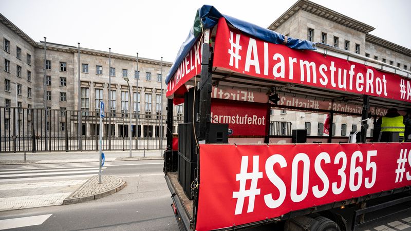 #AlarmstufeRot - Veranstaltungsbranche demonstrierte wieder in Berlin