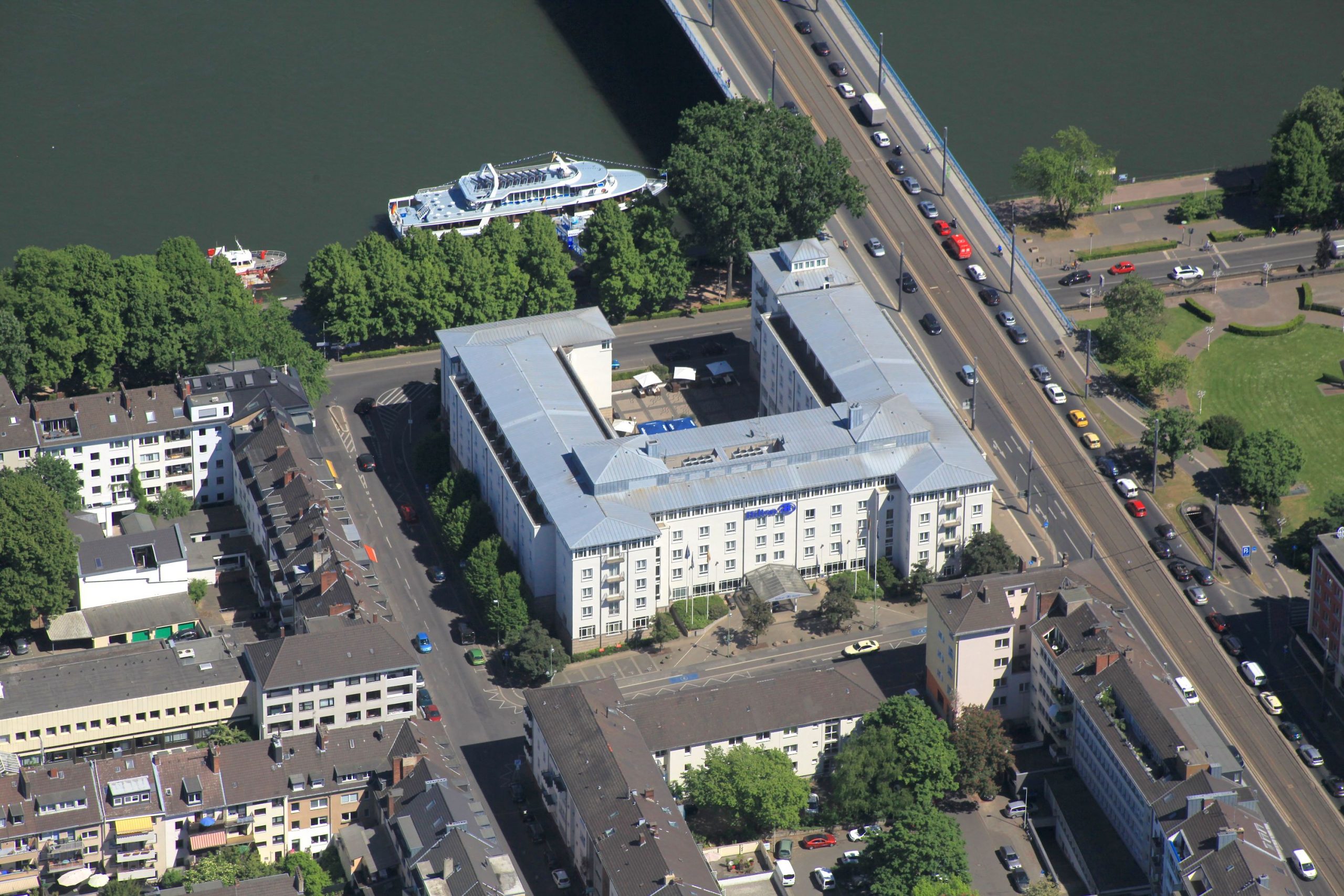 Dorint Hotelgruppe übernimmt das Hilton Bonn