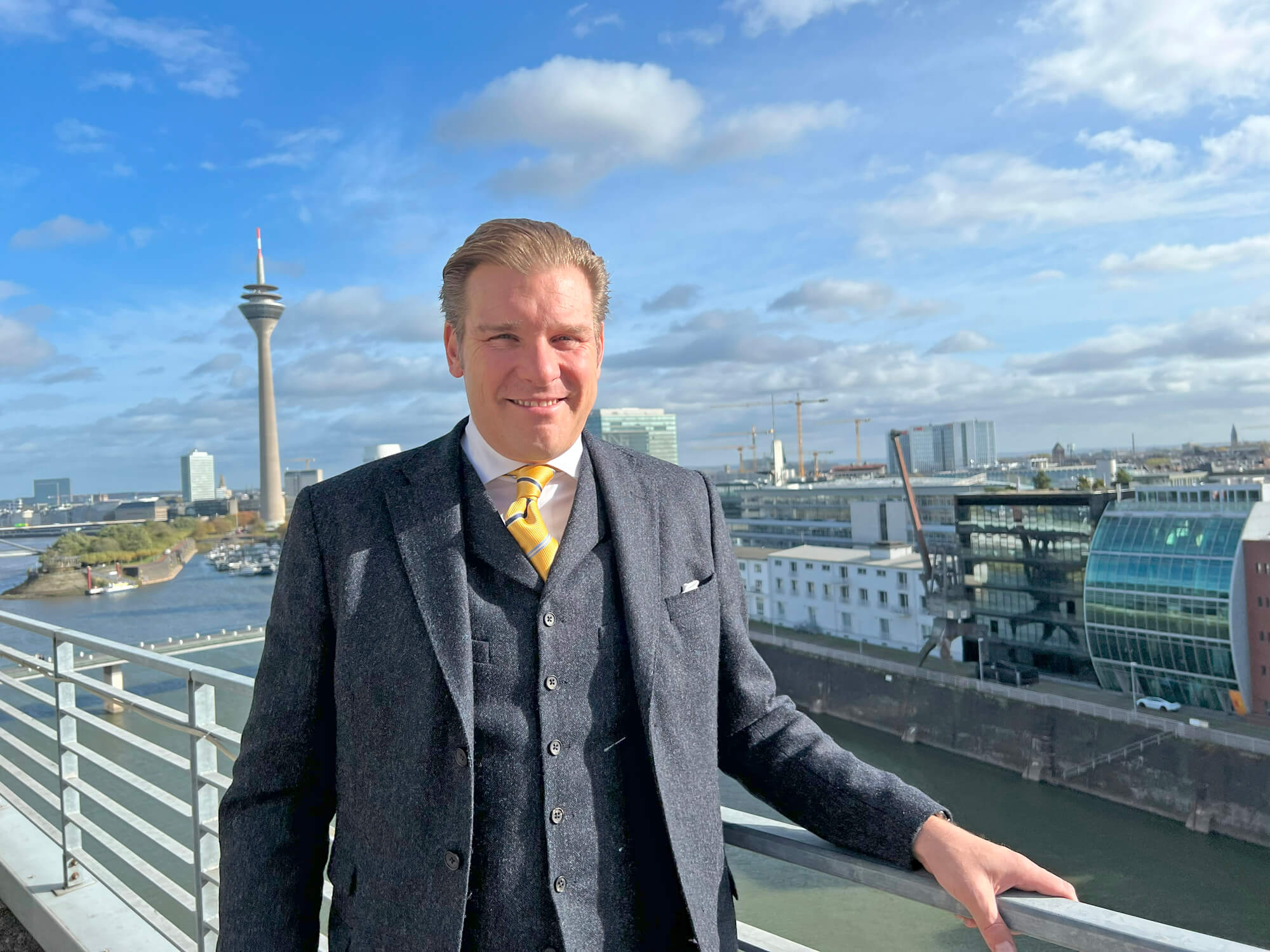 Sebastian H. Koerdt ist Cluster Director of Sales & Marketing bei Courtyard by Marriott Düsseldorf Hotels