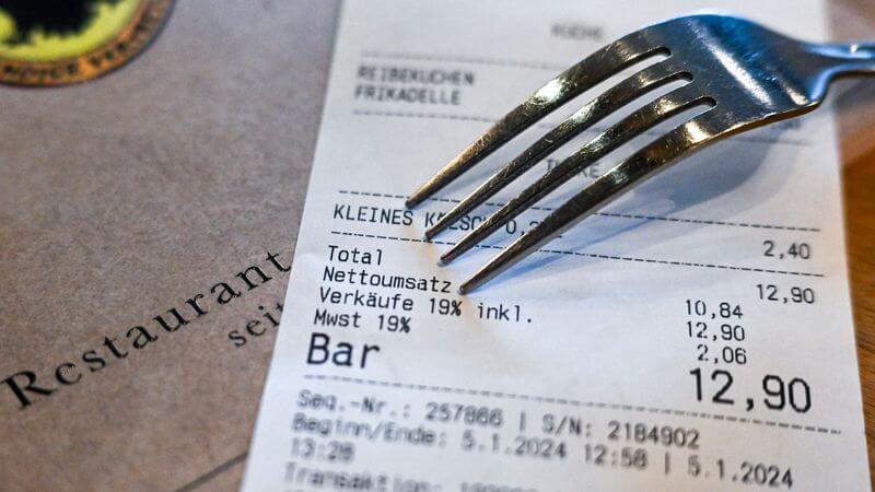 Mehrwertsteuer: Größere Restaurants warten mit Preiserhöhung