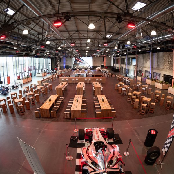 MOTORWORLD Köln Rheinland: TOP Eventlocation & Erlebniswelt in NRW!