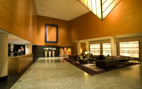 Achtung Kunst: Sylvie Fleury dauerhaft in der Sammlung im Grand Hyatt Berlin