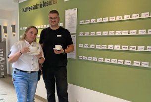 Mit Kaffee / Satz / Leserei zur inneren Ruhe