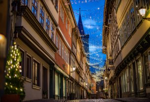 Glühwein, Lichterglanz, Teamgeist – Ihre Weihnachtsfeier in Deutschlands Mitte
