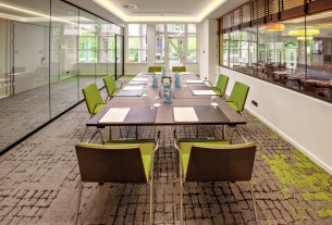 Villa Stokkum mit neuem Tagungscenter: Design trifft Natur