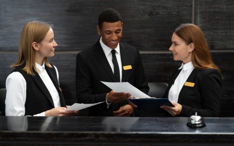 Hybride Beschäftigungsstrukturen im Hotelbetrieb effizient organisieren