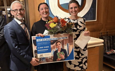 Sophie Scherer aus dem Brenners Park-Hotel & Spa gewinnt den 24. Azubi-Contest der  Selektion Deutscher Luxushotels