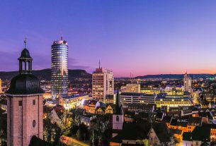 Elbphilharmonie-Klang. Sternekoch-Genuss.  Thüringen denkt Tagungen neu. 