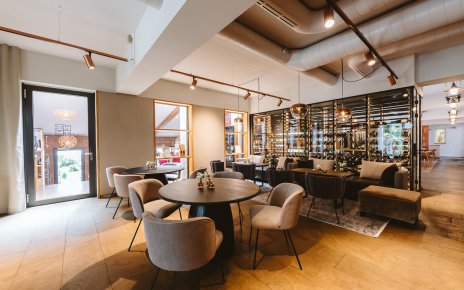 Neue Weinbar in den Heitlinger Genusswelten eröffnet