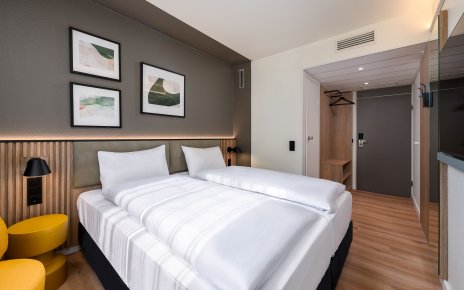 Frischer Look, neuer Hoteldirektor: ibis Paderborn City startet nach Komplettmodernisierung neu durch