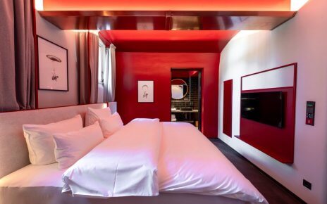 Berliner Freiheit mit Kante ausleben: Zellen werden zu Hotelzimmern im THE KNAST