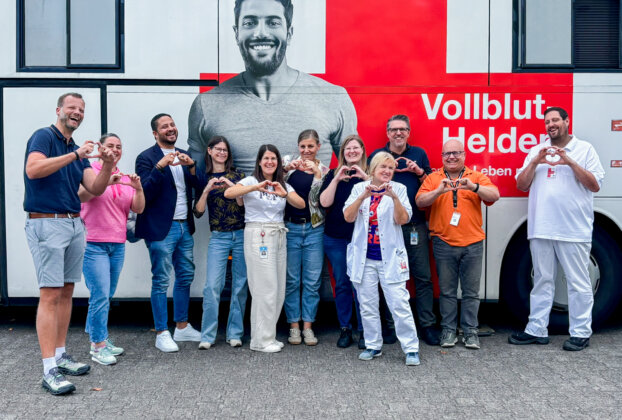 SIHOT setzt Blutspendeaktion mit dem DRK fort: Mitarbeitende spenden erneut für die Versorgung von Patienten